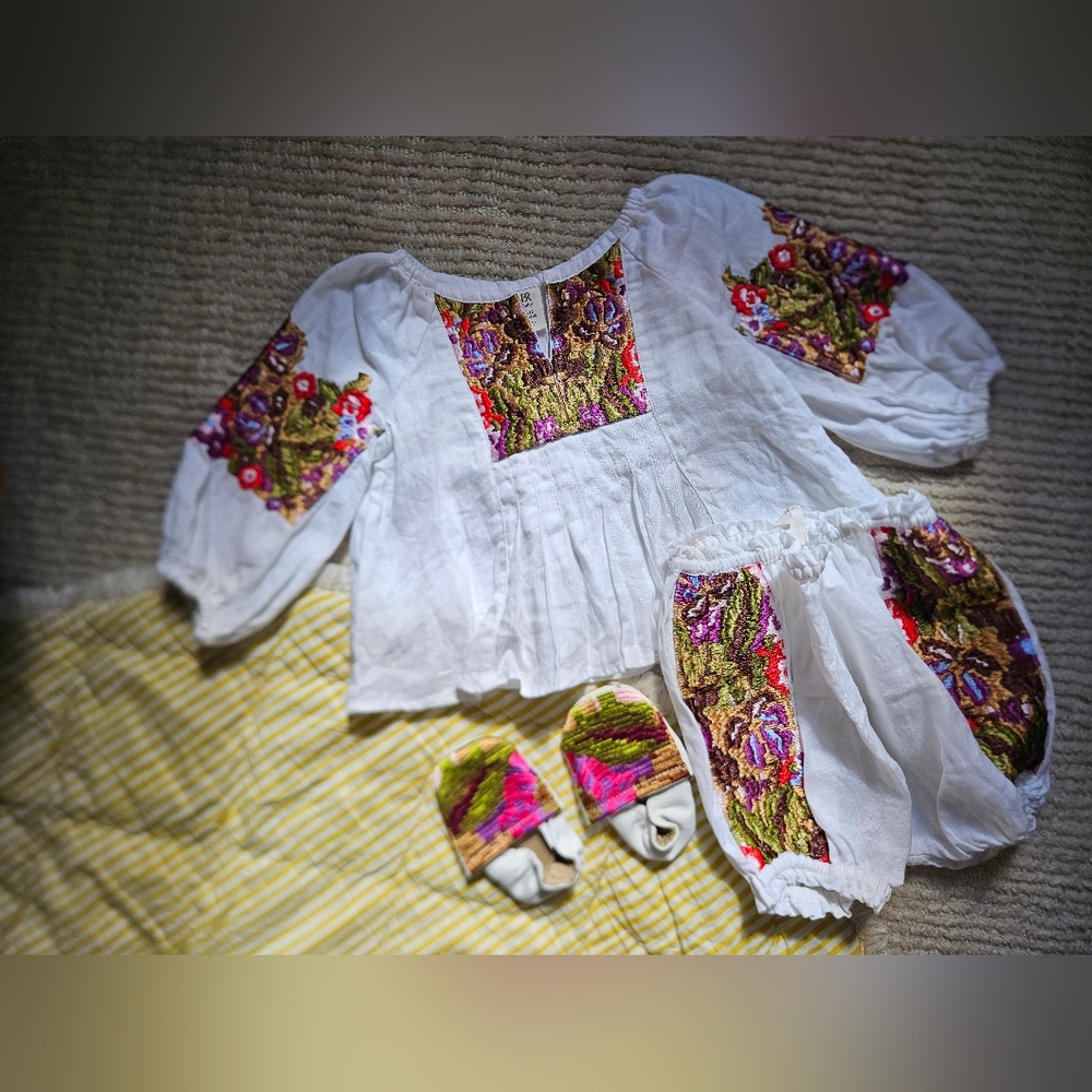 Banana Republic White Baby Outfit with Colorful Embroidery And shoes